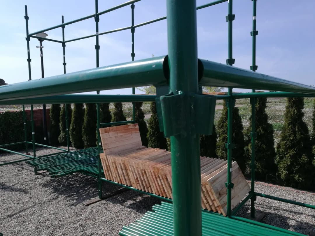 Klinowe rusztowanie – kluczowe cechy, zastosowania i zasady bezpieczeństwa