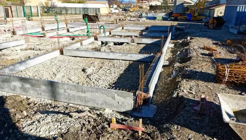 Ile kosztują fundamenty? Sprawdź, jak uniknąć wysokich wydatków