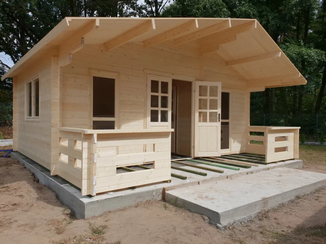 Jaki fundament pod domek letniskowy drewniany – uniknij kosztownych błędów