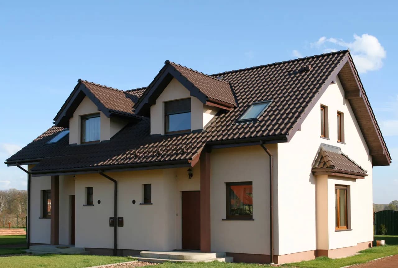 Jaki kolor elewacji na duży dom? Odkryj najlepsze inspiracje kolorystyczne