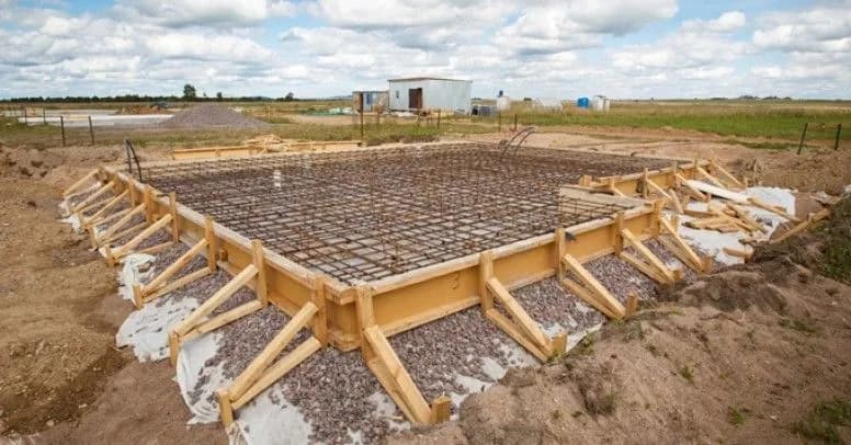 Jaka papa na izolację poziomą fundamentów – wybierz najlepszą opcję